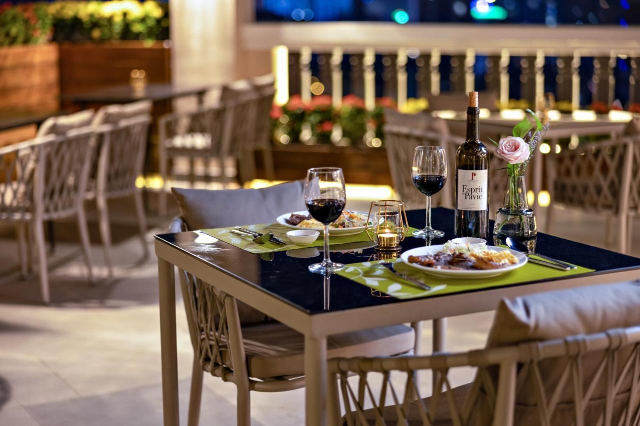Maxx Phnom Penh Downtown By H World Hotel Kültér fotó