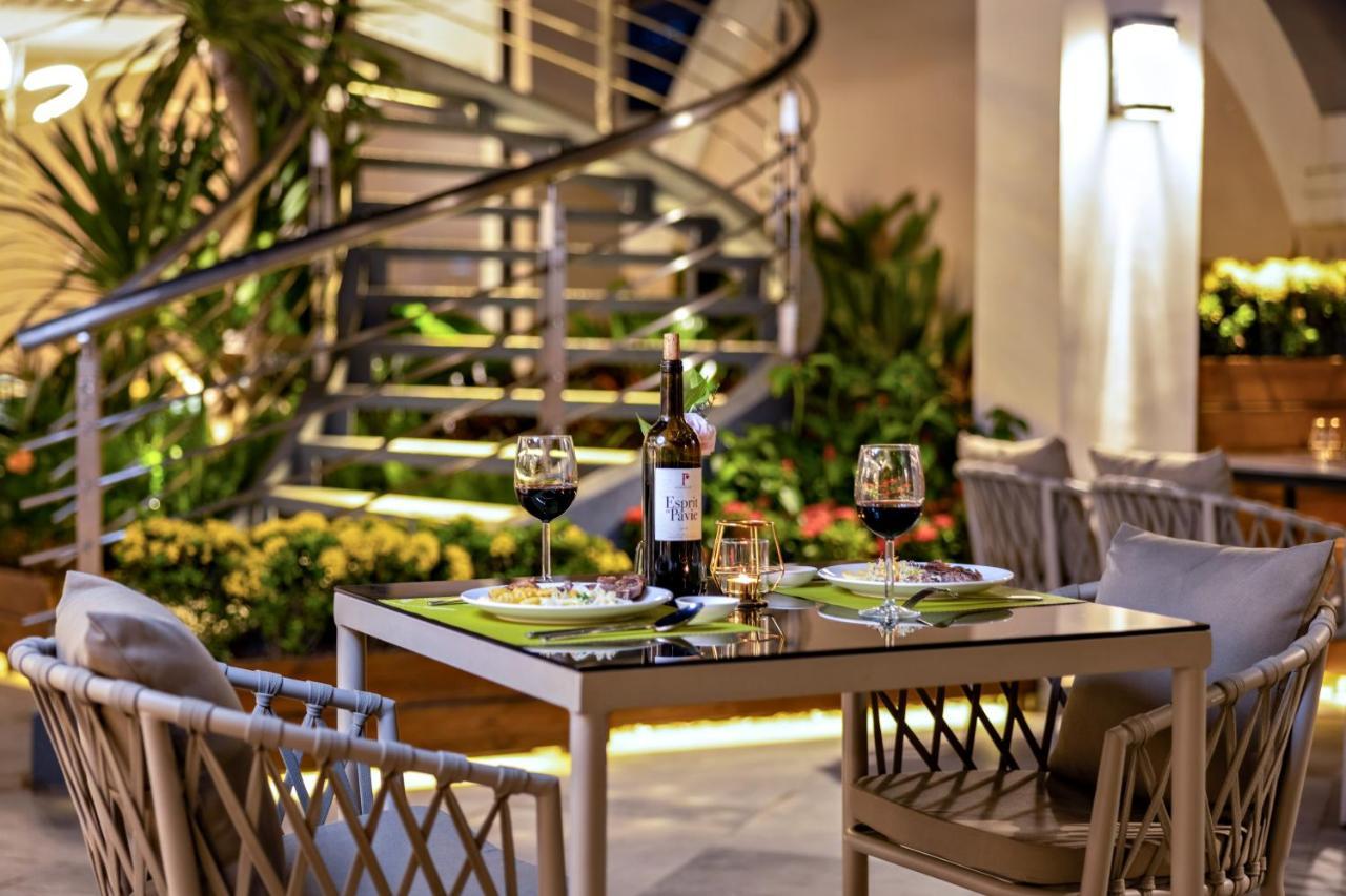 Maxx Phnom Penh Downtown By H World Hotel Kültér fotó