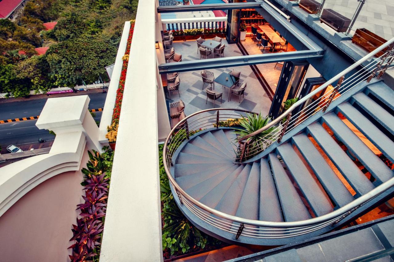 Maxx Phnom Penh Downtown By H World Hotel Kültér fotó