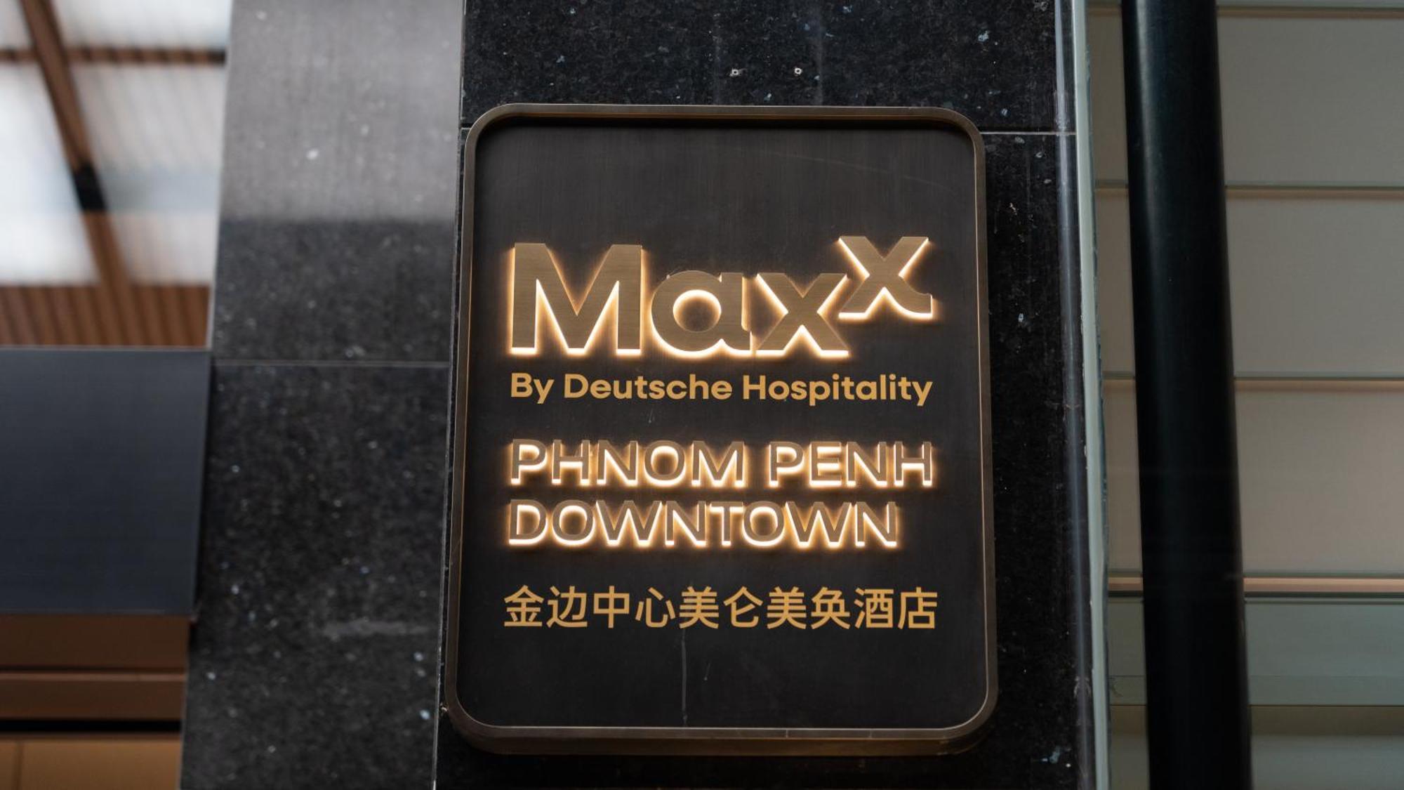Maxx Phnom Penh Downtown By H World Hotel Kültér fotó