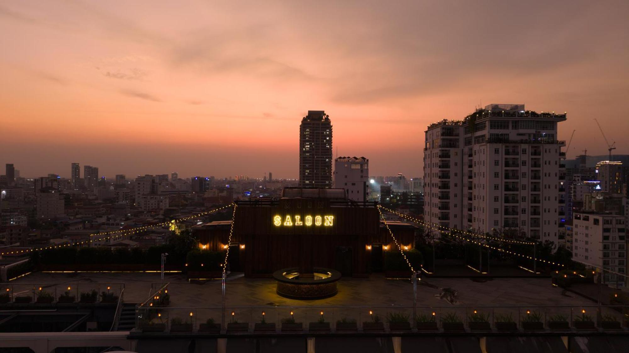 Maxx Phnom Penh Downtown By H World Hotel Kültér fotó