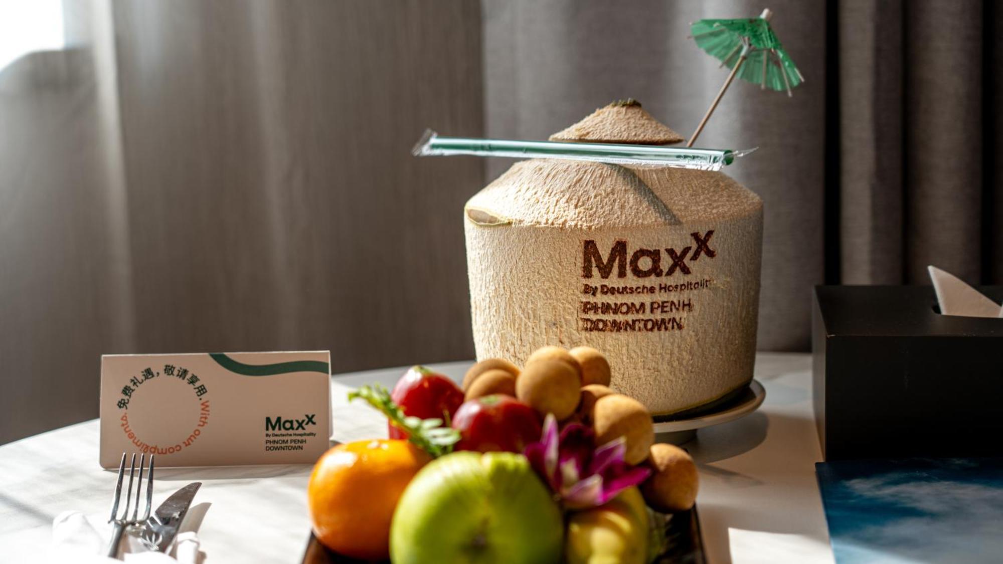 Maxx Phnom Penh Downtown By H World Hotel Kültér fotó