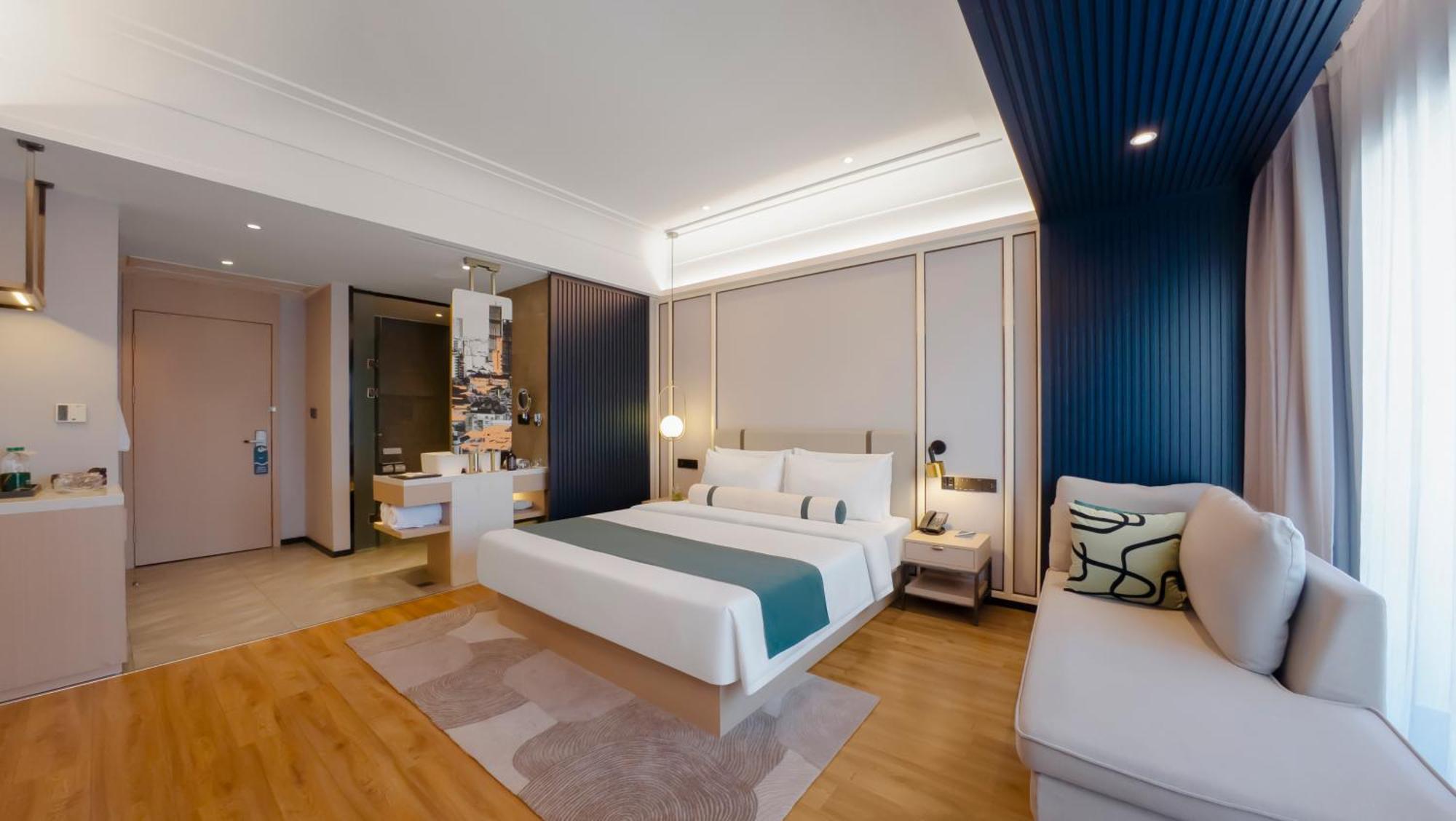 Maxx Phnom Penh Downtown By H World Hotel Kültér fotó