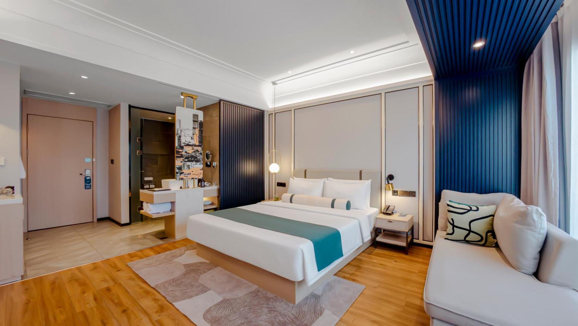 Maxx Phnom Penh Downtown By H World Hotel Kültér fotó
